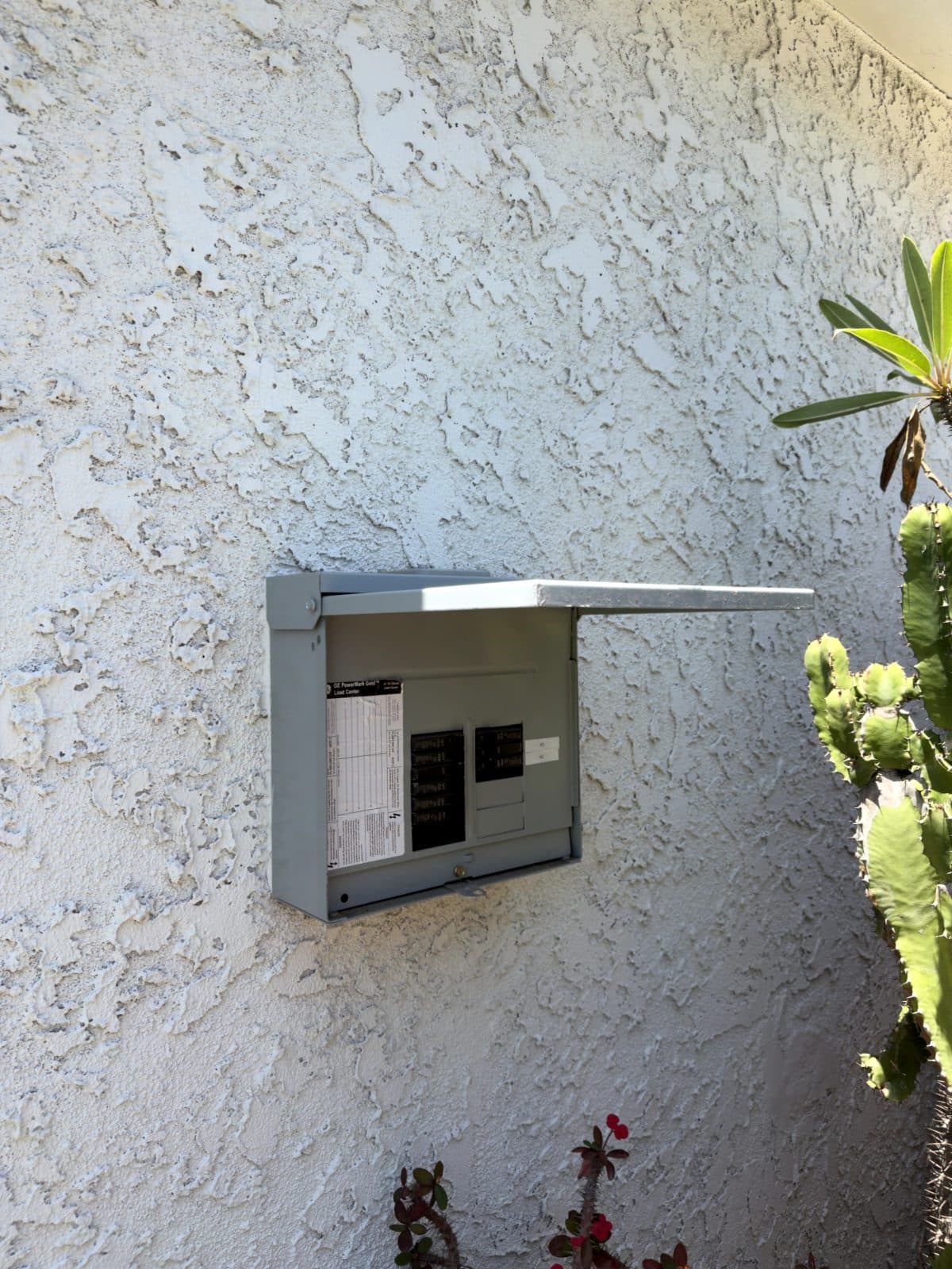 Richard vouches for Eli Electrical — photo 2 of 6